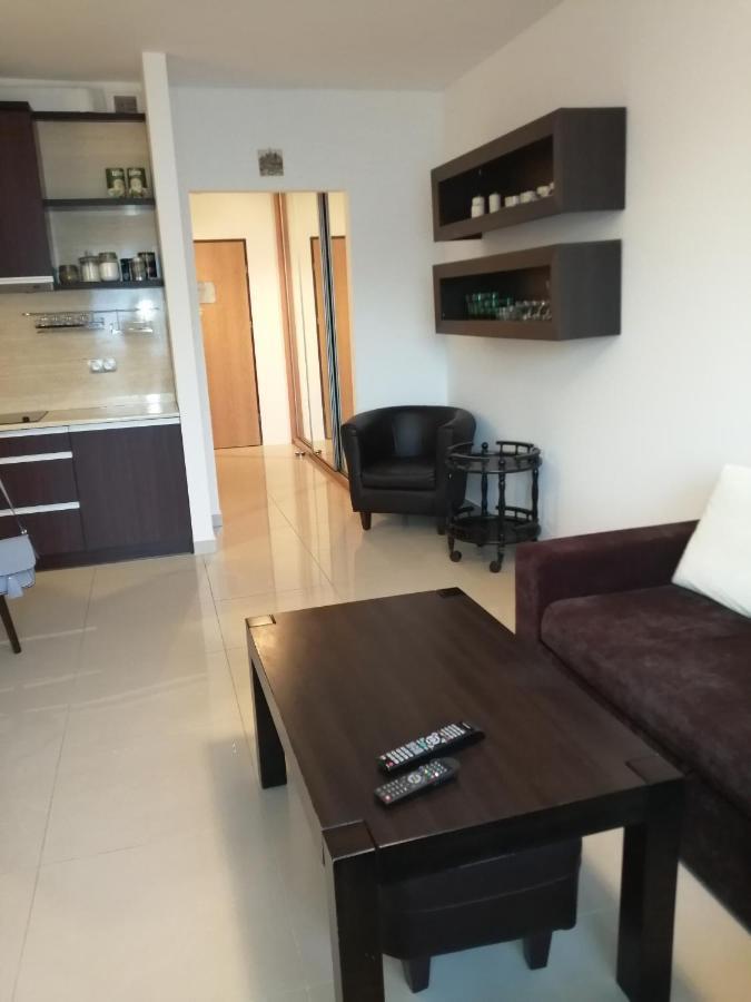 Apartament Rownica 乌斯特龙 外观 照片